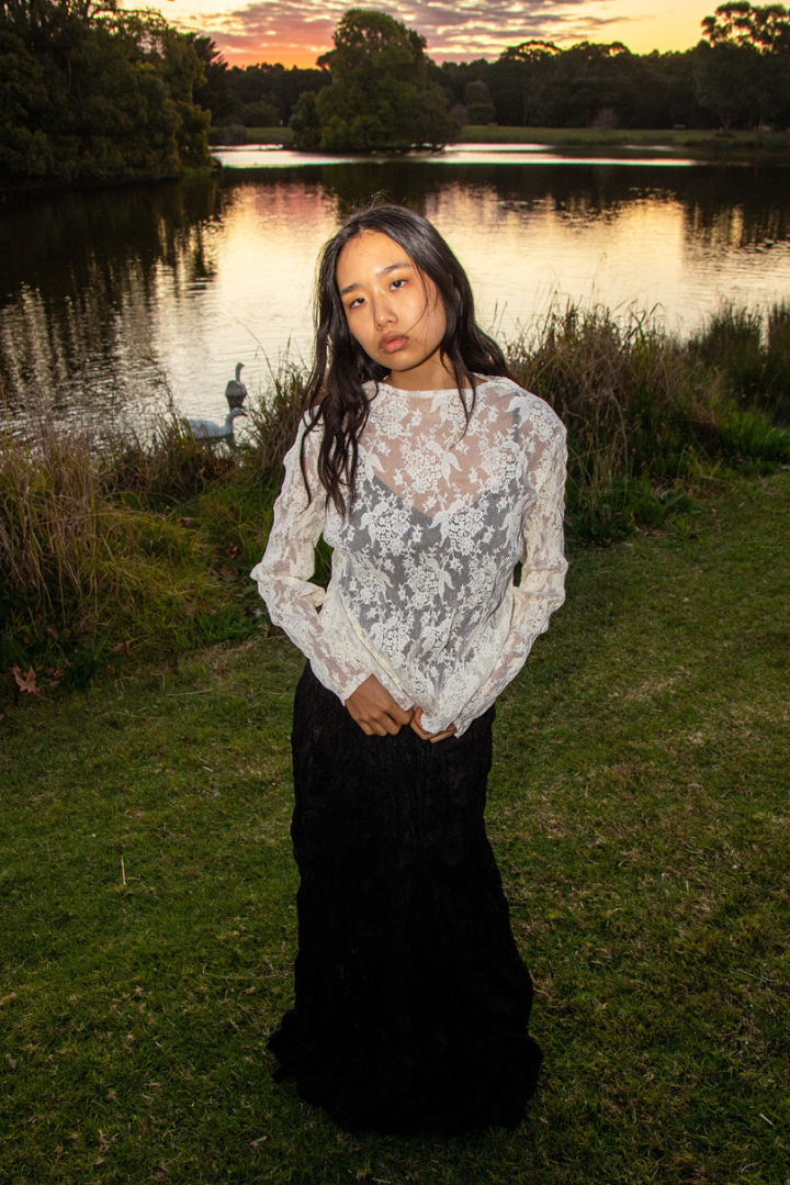 Black lace pleated shop skirt